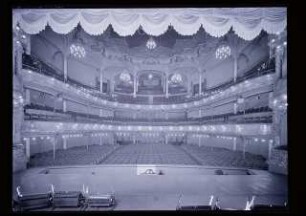 Central-Theater, Leipzig: Ansicht Zuschauerraum (Negativ zu Inv. Nr. TBS 185,12)