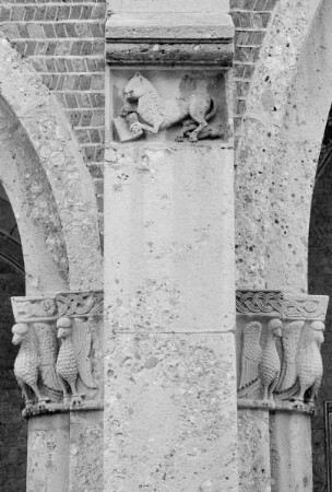 Santa Maria e San Sigismondo — Relief