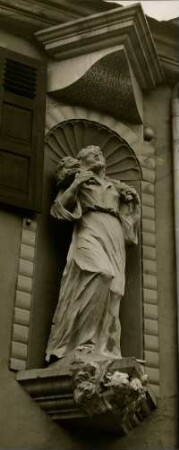 Plastik in einer Hausnische, 1747