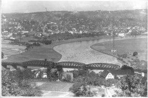 Radebeul. Stadtteilansicht Niederlößnitz und Kötzschenbroda. Blick nach Westsüdwest