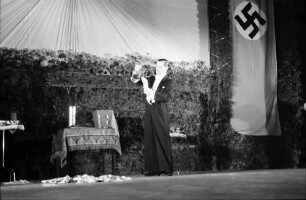 Bukarest: 2. Großveranstaltung für deutsche und rumänische Verwundete im ARO, Zauberkünstler Willy Meyer-Frascati