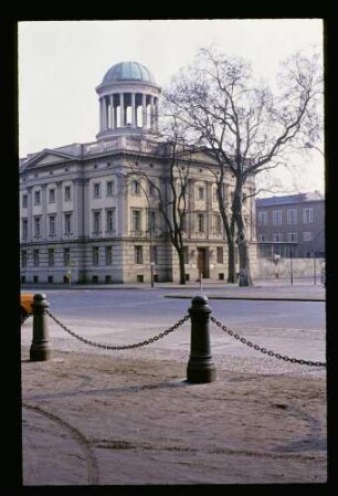 Chbg. Schlosskaserne 28.2.76.