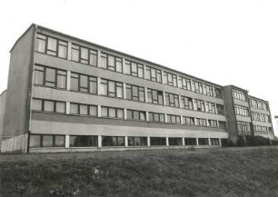 Dippoldiswalde, Nikolai-Ostrowski-Weg (Am Gymnasium) 1/3. Erweiterte Oberschule (EOS) "Glückauf" (Glückauf-Gymanasium), Eingangsseite