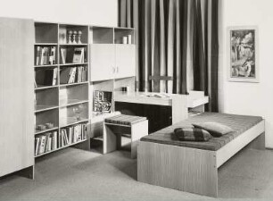 Kombiniertes Arbeits- und Schlafzimmer