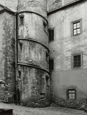 Schloss Rochsburg, Wendelstein im Innenhof der Kernburg
