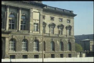 Berlin, Berliner Mauer,Berlin, Preußischer Landtag : rechte Fassadenhälfte