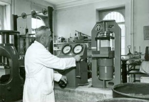 Bürogebäude Lagerplätze Geräte, Deutschland, 1937