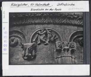 Königslutter, Kreis Helmstedt: Stiftskirche, Zierstücke an der Apsis: Jäger mit Hasen