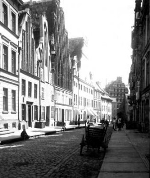 Stralsund-Altstadt, Semlowerstraße. Blick nach Osten zum Semlowertor