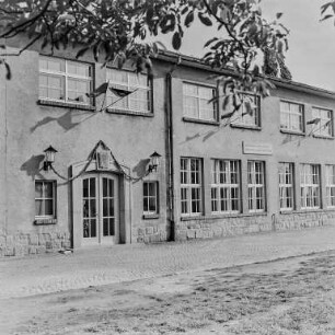 Neue polytechnische Oberschule Bautzen : Bautzen. Schulkomplex, Löbauer Straße. Außenansicht