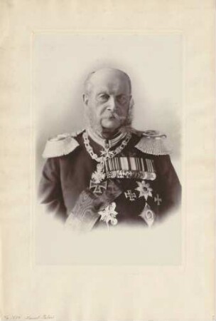 Kaiser Wilhelm I. in Uniform mit Auszeichnungen im Kaiserlichen Palais in Berlin