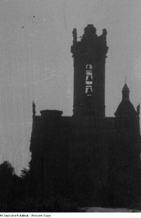 Ruine der Lukaskirche als Silhouette
