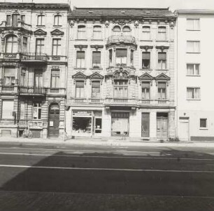 Wohn- und Geschäftshaus