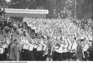 Dresden. Pionierorganisation "Ernst Thälmann". I. Pioniertreffen, Appell, 18.-25. August 1952