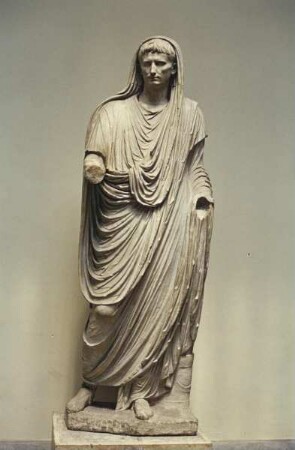 Augustus Pontifex Maximus