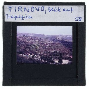 Weliko Tarnowo, Trapesiza