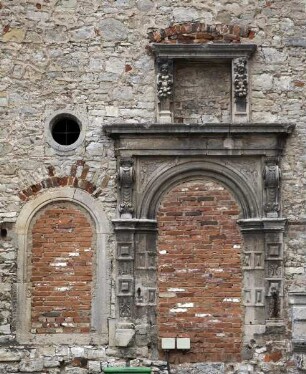 Ehemaliges Schloss Hessen — Oberburg — Ostflügel — Portal