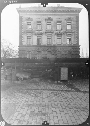 Dresden-Neustadt, Hospitalstraße 7. Ehem. Amtsgericht (1892-1894; M. I. Krause, K. L. F. Schmidt). Seitenfront (Teilansicht)