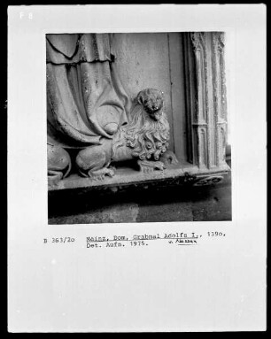 Denkmal des Erzbischofs Adolf von Nassau: Löwe