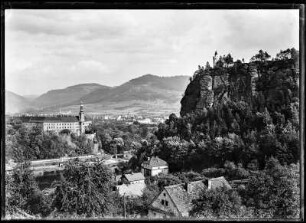 Tetschen (Decin/Tschechische Republik). Schloss Tetschen und Schäferwand mit Bergschloß (1905)