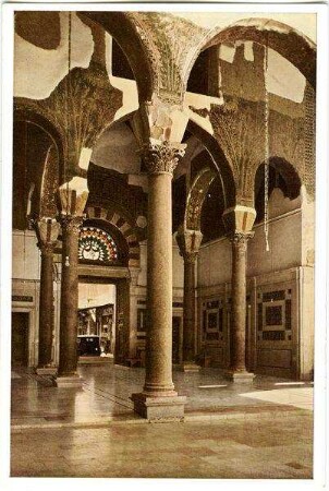 Damaskus. Eingang zum Hof der Omaijadenmoschee