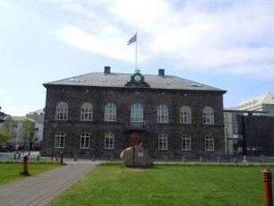 Reykjavik - Parlamentsgebäude Althing