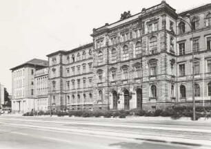 Hauptgebäude der Technischen Hochschule Chemnitz