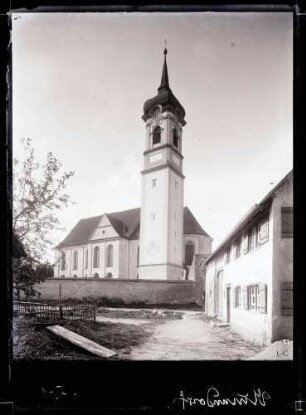 Katholische Pfarrkirche von Südosten