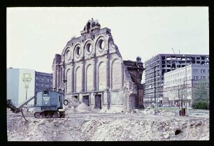 Ruine Anhalter Bhf. 7.5.64.