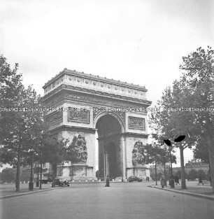 Der Arc de Triomphe in Paris