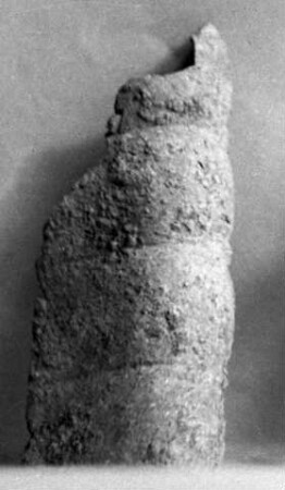 Ornamentblech, gebogen, pfeifenstabartig getrieben