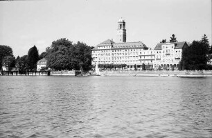Bad Schachen: Hotel vom See aus