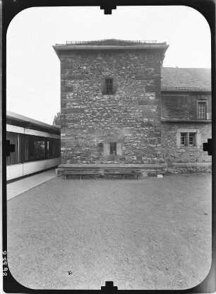 Erfurt-Altstadt, Fischersand. Brunnenkirche (Baubeginn 1253, Wiederherstellung 1880-1890, Umgestaltung 1954-1956). Teilansicht von Nordwest