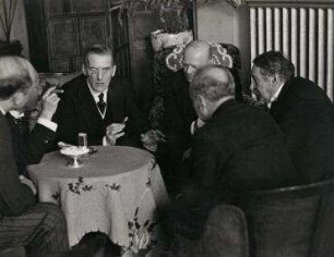 Gipfeltreffen zur deutsch-französischen Verständigung in Lugano. von links: August Zaleski, Austen Chamberlain, Gustav Stresemann, Aristide Briand, Vittorio Scialoga