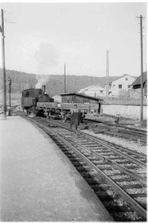 Lok 11, Gammertingen, die Geschirrbude rechts existierte von 1943 - 1979, rechts Buchbinder Göckels Schopf, Abbruch 1980