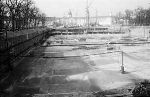 Karlsruhe: Baustelle der Tiefgarage unter dem Schlossplatz