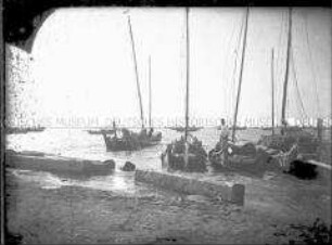 Glasnegativ vom Kleinen Hafen in "Tapautau" bei "Tsingtau"