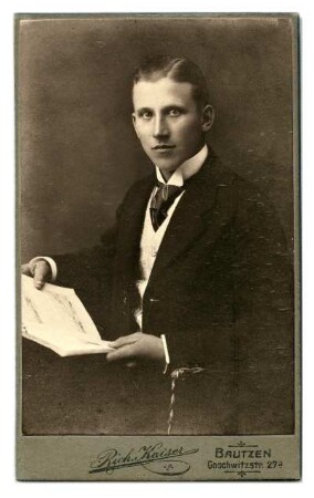 Foto eines jungen Mannes aus Nebelschütz : Foto młodeho muža: Jakub Cyž z Njebjelčic