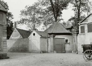 Dresden-Pillnitz. Kammergut. Pferdestall vom "Elfenkönig" (geb. 10.05.1922)