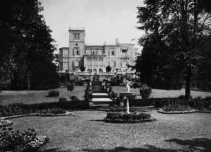 Dresden-Loschwitz, Schillerstraße 12. Villa Thorwald. Talseite durch den Park