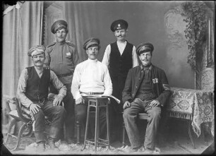 Gruppenbild russischer Kriegsgefangener