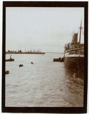 "Princess Alice" vor d. Kanal [Suez-Kanal]