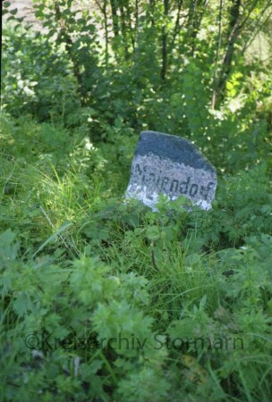 Meiendorfer Straße: Grenzstein [Nr. 40] zwischen Wulfsdorf und Meiendorf: Seite Meiendorf