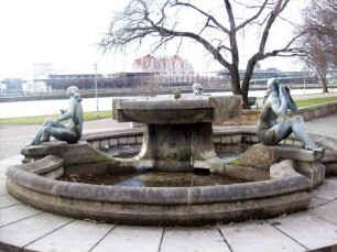 Brunnen mit den drei Grazien