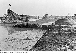 Bau des Havelkanals 1951/1952. Der alte Paretz-Nauener-Kanal