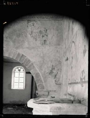 Friedhofkirche; Schiff, Fresken am Chorbogen