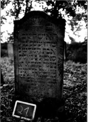 Grabstein 21 [Nir S. 37 Nr. 2.03]