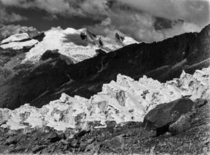 Viluyo Gruppe : Blick auf die Viluyo Gruppe vom Gletscher des Ancohuma.