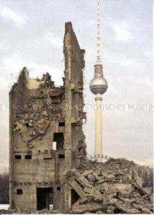 Reste des zurückgebauten Palastes der Republik