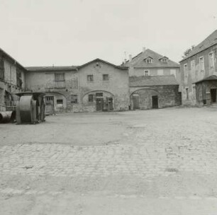 Lengenfeld-Plohn, Plohner Hauptstraße 9/11. Rittergut Plohn (nach 1804). Wirtschaftsgebäude. Hofansicht